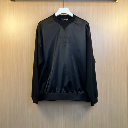 プラダ パーカー