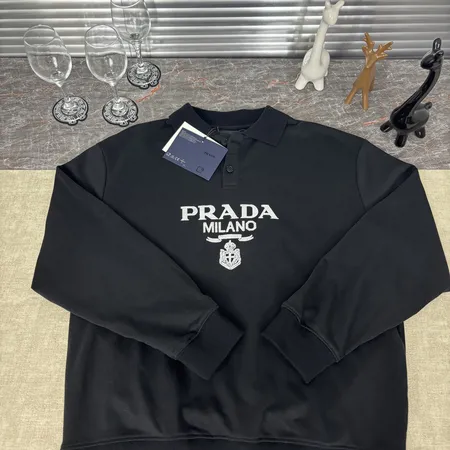 プラダ パーカー