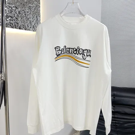 バレンシアガ Tシャツ