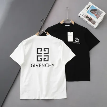 ジバンシィ Tシャツ