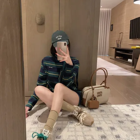 ミュウミュウ Tシャツ