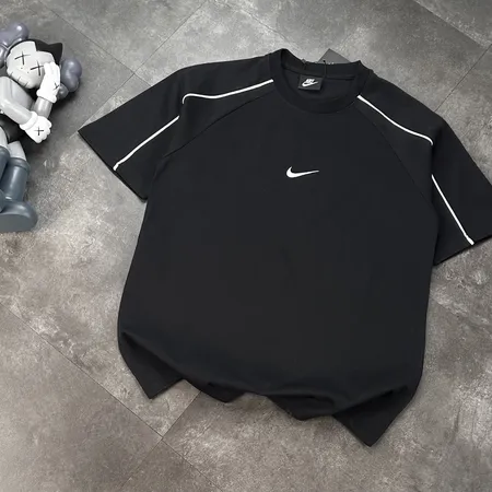 ナイキ Tシャツ