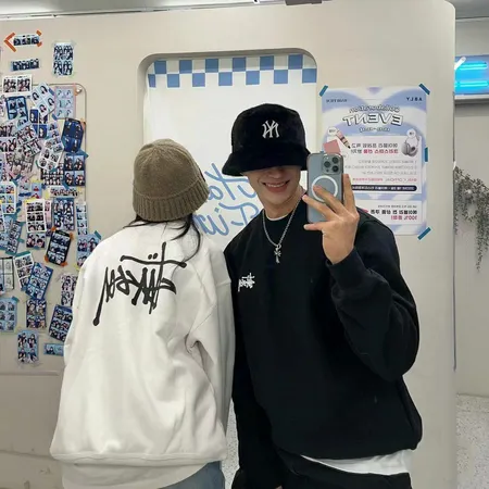 ステューシー パーカー