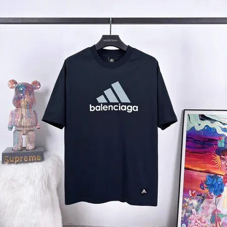 アディダス Tシャツ