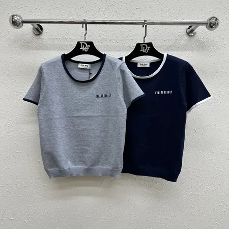 ミュウミュウ Tシャツ