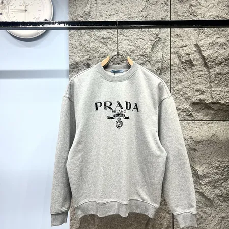 プラダ パーカー