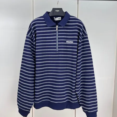 ミュウミュウ パーカー