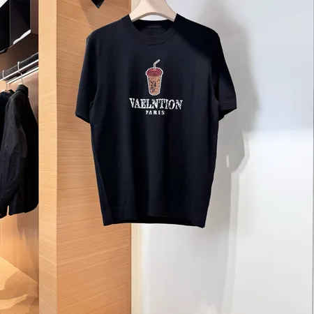 ヴァレンティノ Tシャツ