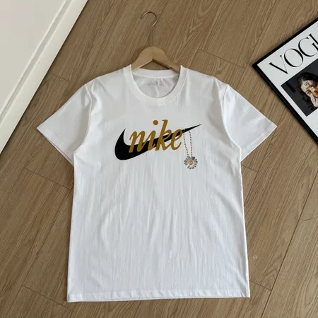 ナイキ Tシャツ