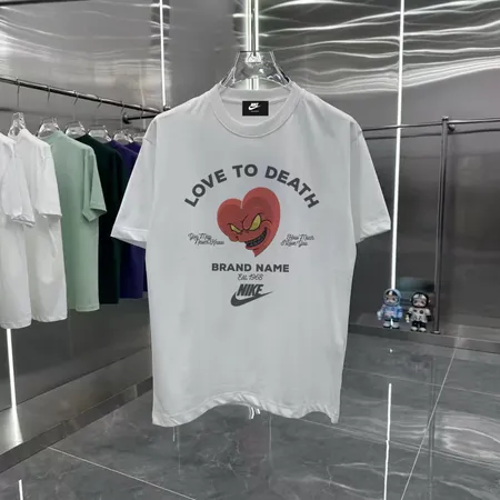 ナイキ Tシャツ