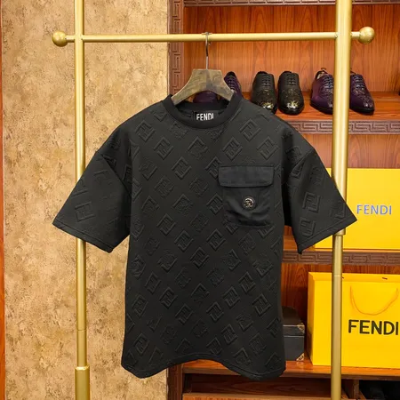 フェンディ Tシャツ