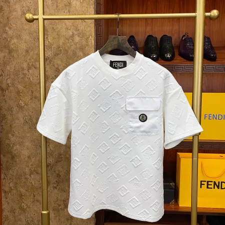 フェンディ Tシャツ