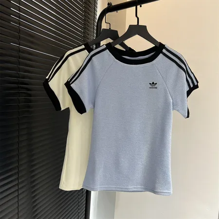 アディダス Tシャツ