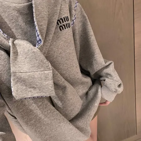 ミュウミュウ パーカー