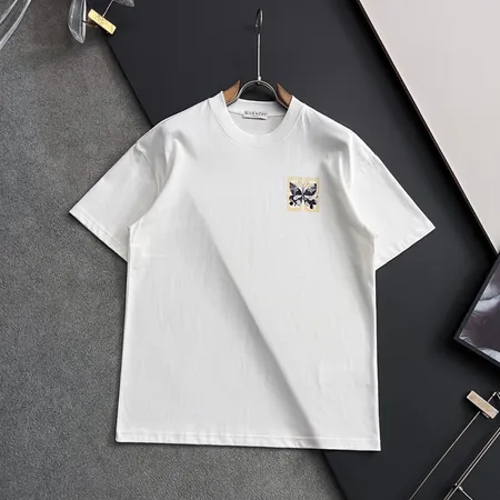 ジバンシィ Tシャツ