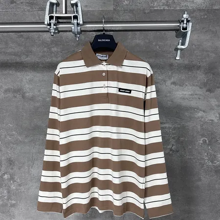 ミュウミュウ パーカー