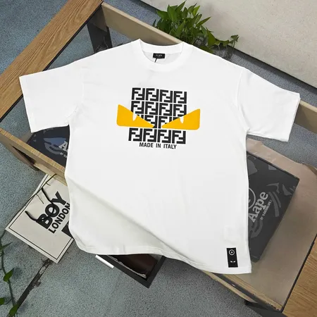フェンディ Tシャツ