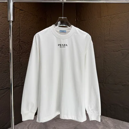 プラダ Tシャツ