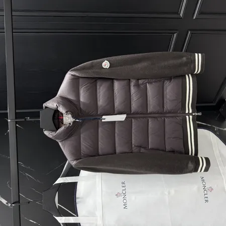 モンクレール ダウンジャケット