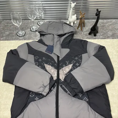 ルイヴィトン ダウンジャケット