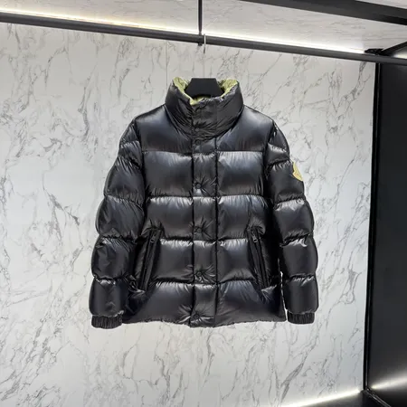 モンクレール ダウンジャケット