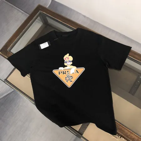 プラダ Tシャツ