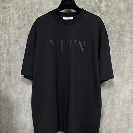 ヴァレンティノ Tシャツ