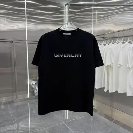 ジバンシィ Tシャツ