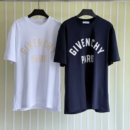 ジバンシィ Tシャツ