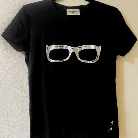 イブサンローラン Tシャツ