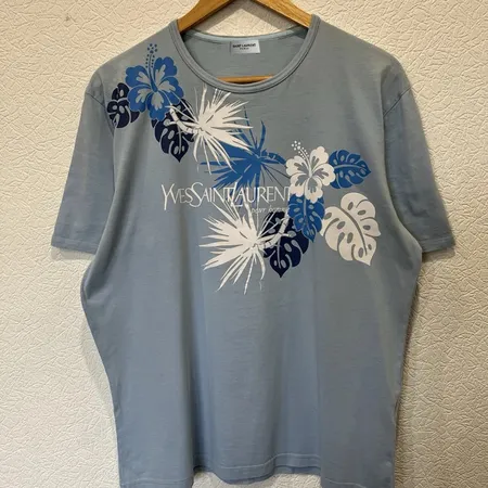 イブサンローラン Tシャツ