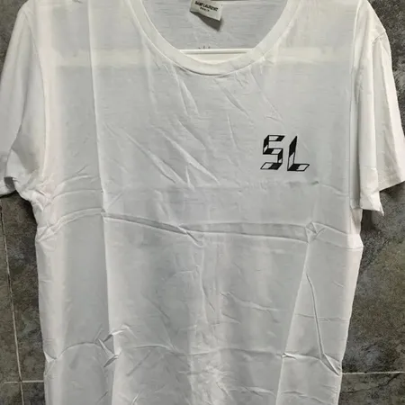 イブサンローラン Tシャツ