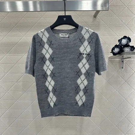 ミュウミュウ Tシャツ