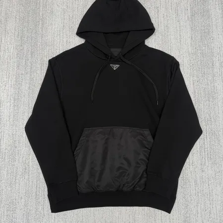 プラダ パーカー