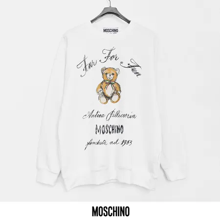 モスキーノ パーカー