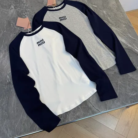 ミュウミュウ Tシャツ