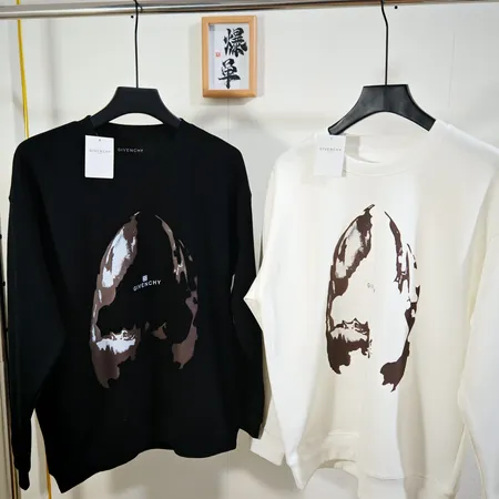 ジバンシィ パーカー