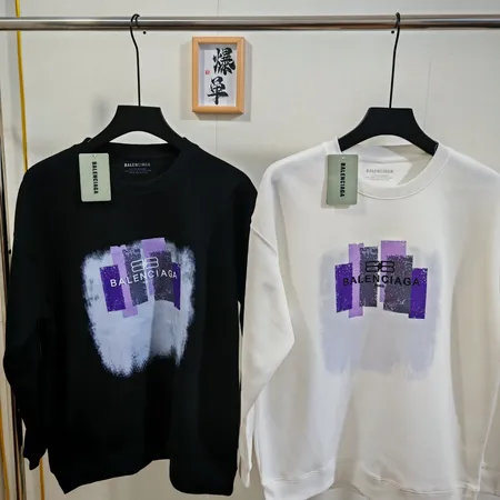 バレンシアガ パーカー