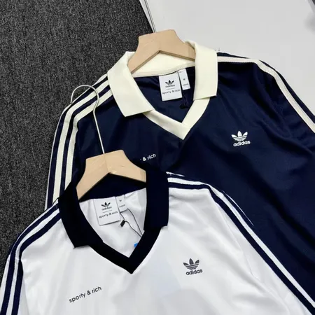 アディダス Tシャツ