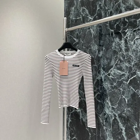 ミュウミュウ Tシャツ