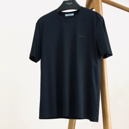 プラダ Tシャツ