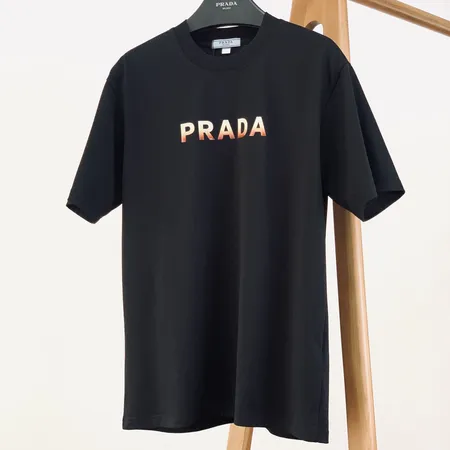 プラダ Tシャツ