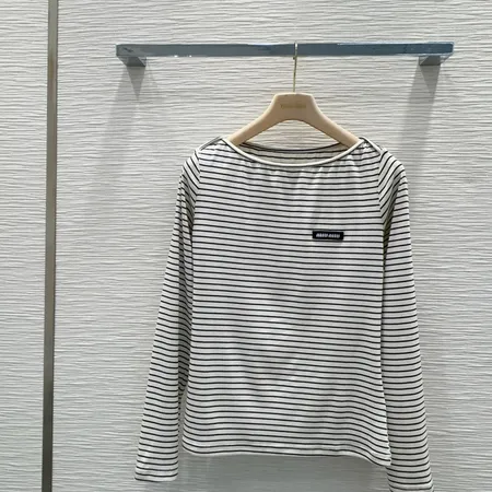 ミュウミュウ Tシャツ