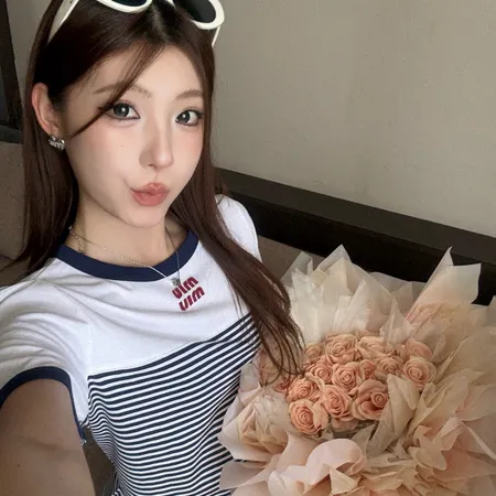 ミュウミュウ Tシャツ