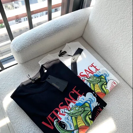 ヴェルサーチ Tシャツ