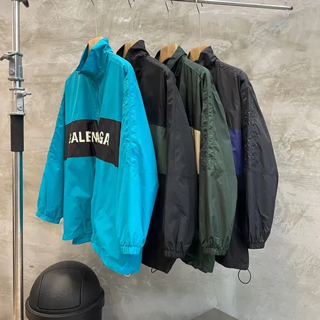 バレンシアガ ジャケット