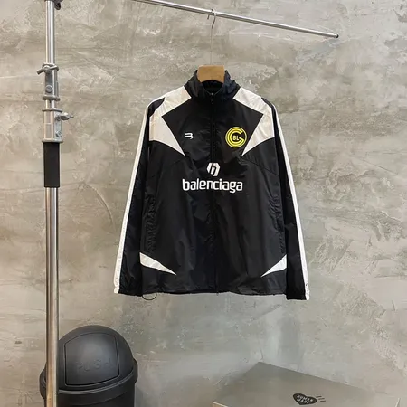 バレンシアガ ジャケット