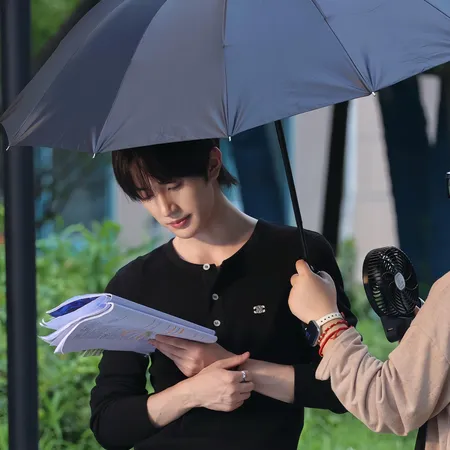 セリーヌ Tシャツ