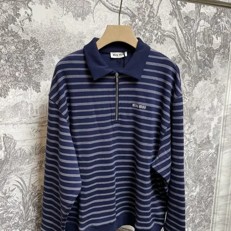 ミュウミュウ パーカー