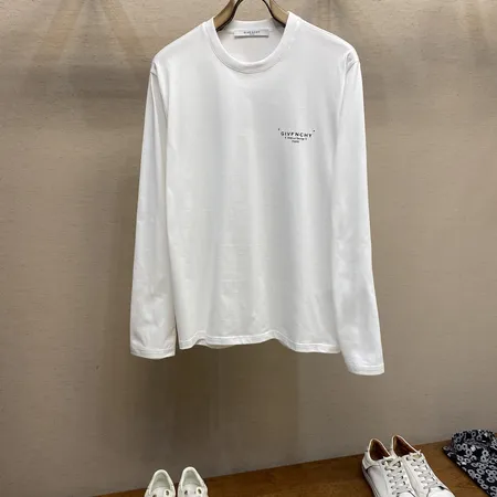 ジバンシィ Tシャツ